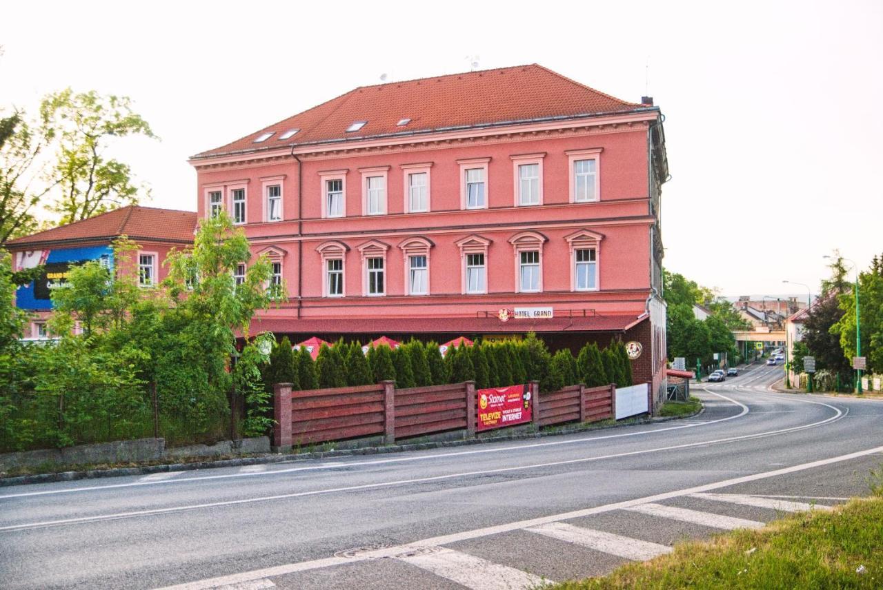 Grand Hotel Jaroměř Esterno foto