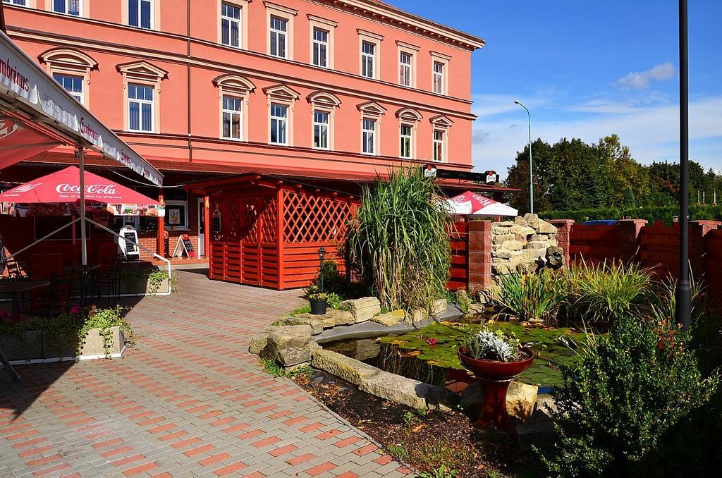 Grand Hotel Jaroměř Esterno foto